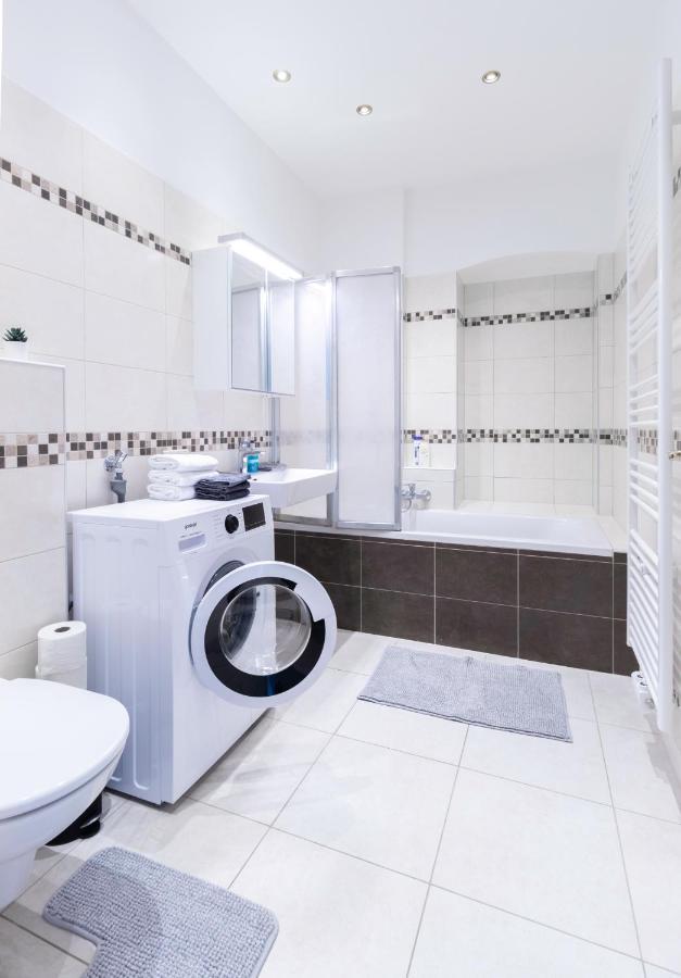 Comfortable, Specious Apartment With Inner Garden- Marzstrasse Apartments Βιέννη Εξωτερικό φωτογραφία